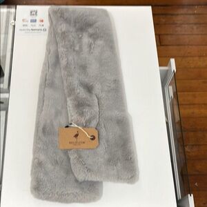 Meliflous grey scarf NWT